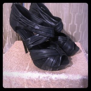 Shi platform heels